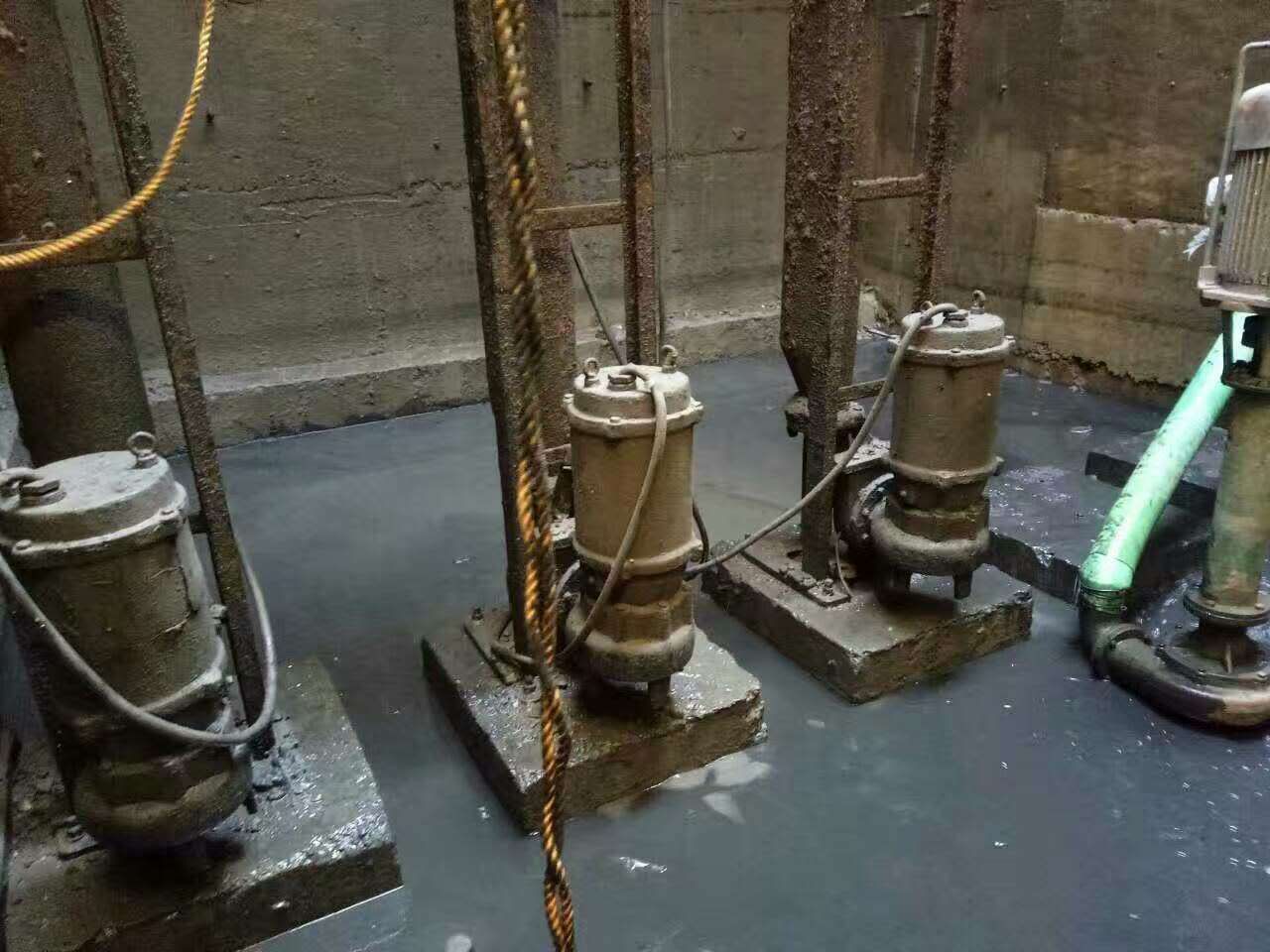 姚安污水池清理